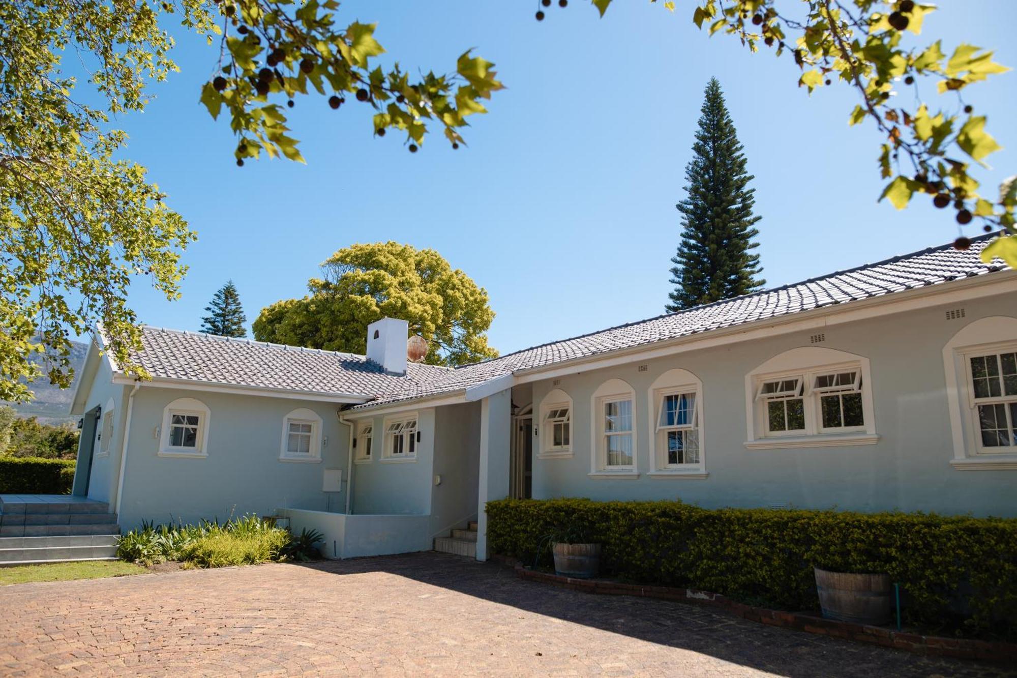 Queen Julie Constantia Villa Cape Town Exterior photo